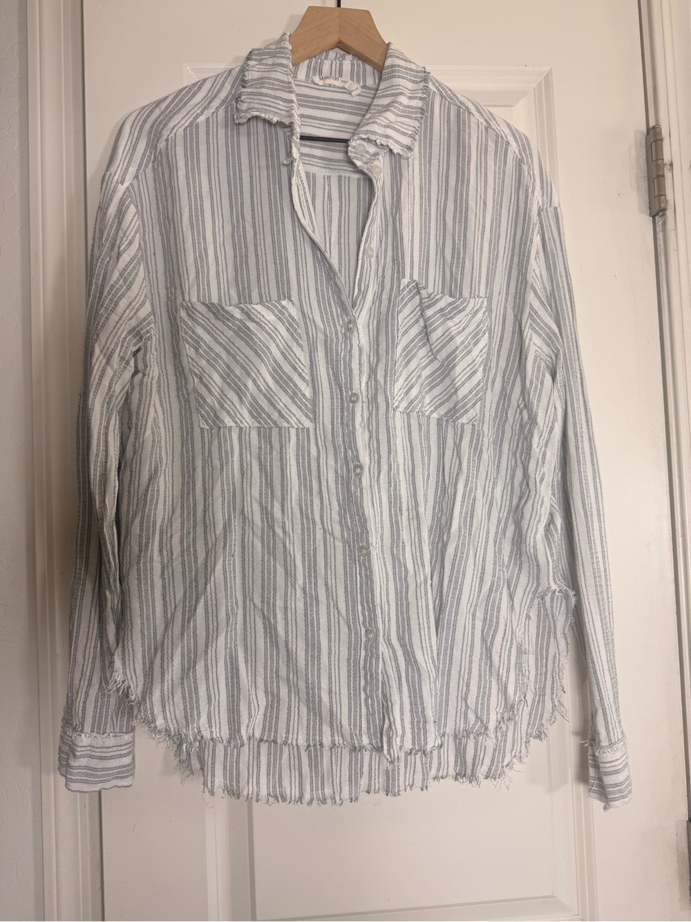 Millibon White and Light Blue Striped Button-Down Shirt